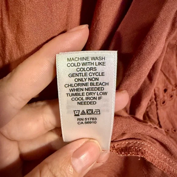 💝 Maurices 3/4 Sleeve Eyelet Blouse in rustic brown, size XL - Picture 7 of 7